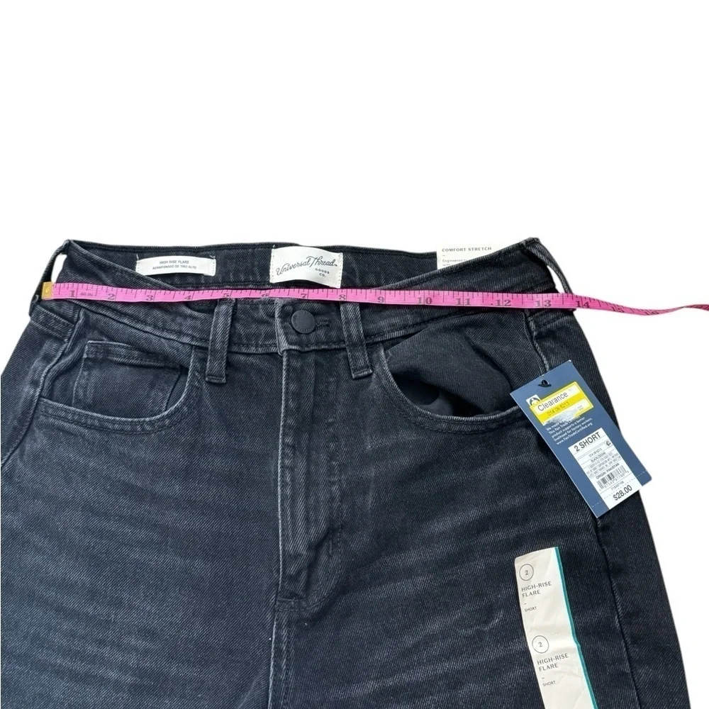 Universal Thread Women's High- Rise Vintage Straight Jeans - Black Size 2/S